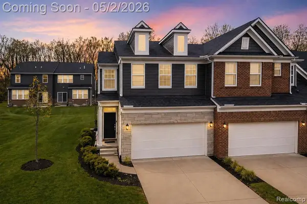 2832 Fairgrove Crescent, Ann Arbor, MI 48108