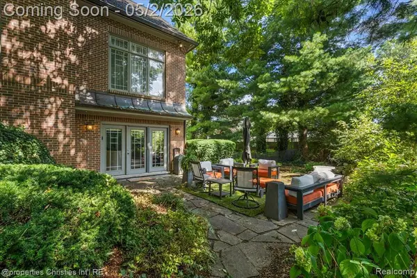 4054 Cranbrook, Bloomfield Hills, MI 48301