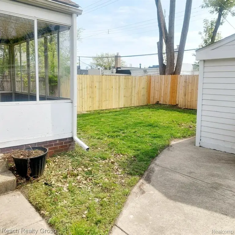 18076 Washburn, Detroit, MI 48221 - #3