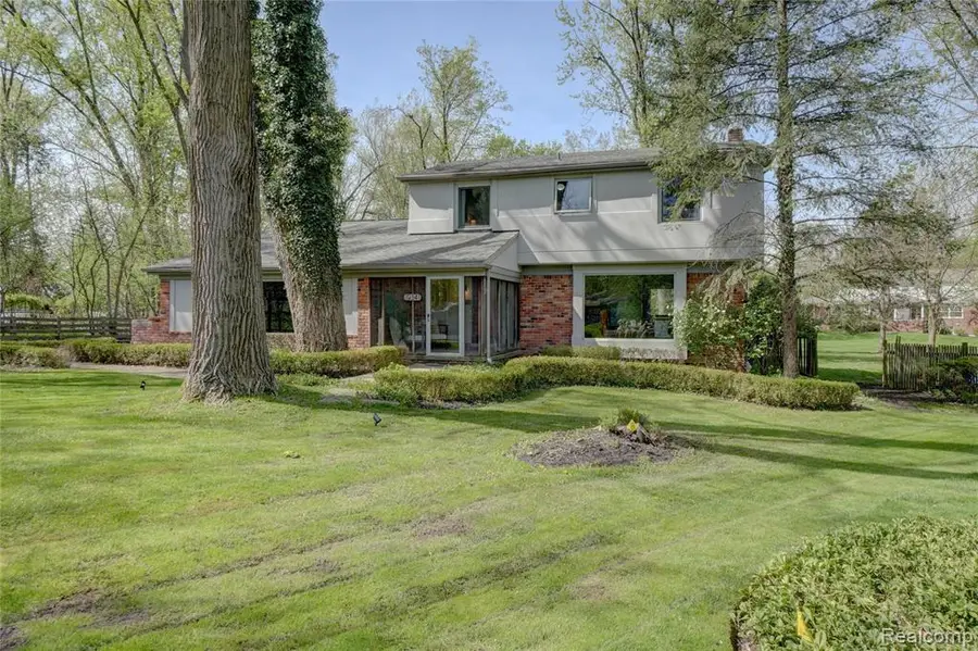 19341 Devonshire, Beverly Hills, MI 48025 - #2