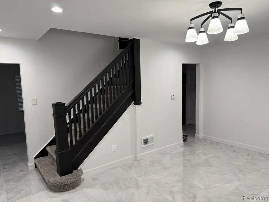 1102 W Dayton, Flint, MI 48504 - #3