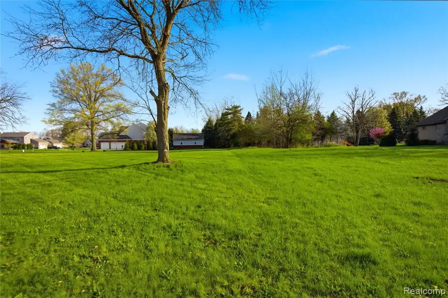 8946 Potowatomi, Grosse Ile, MI 48138 - #3