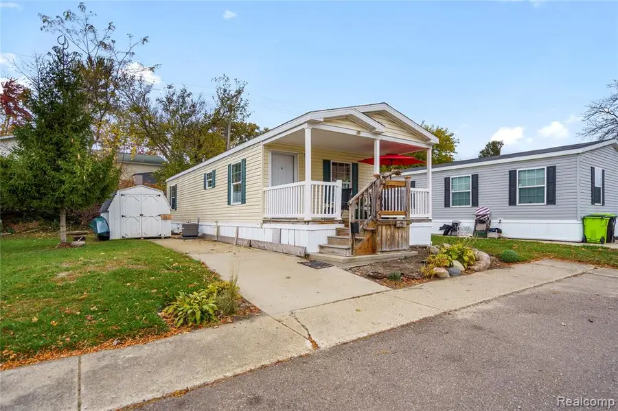 75 Woodridge, White Lake, MI 48386 - #2