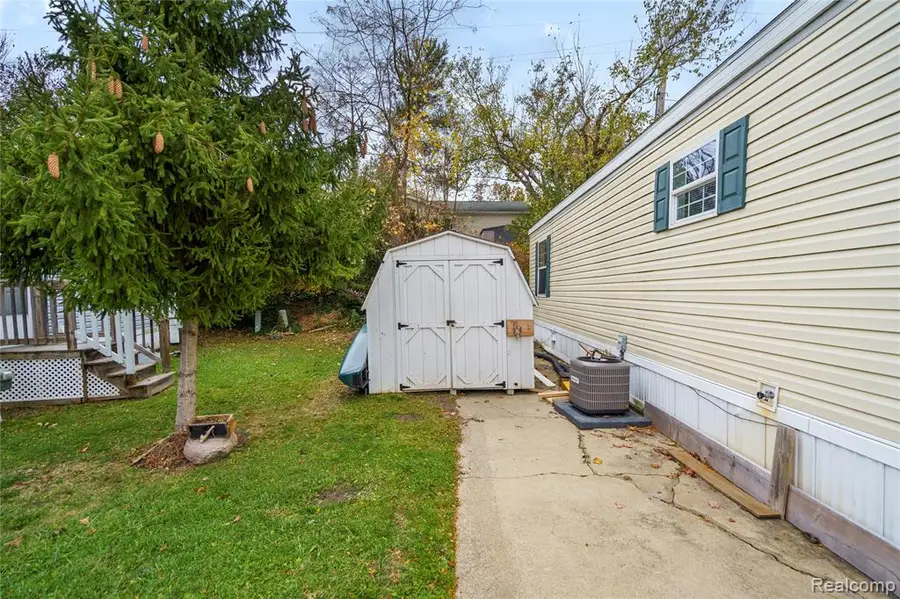 75 Woodridge, White Lake, MI 48386 - #3