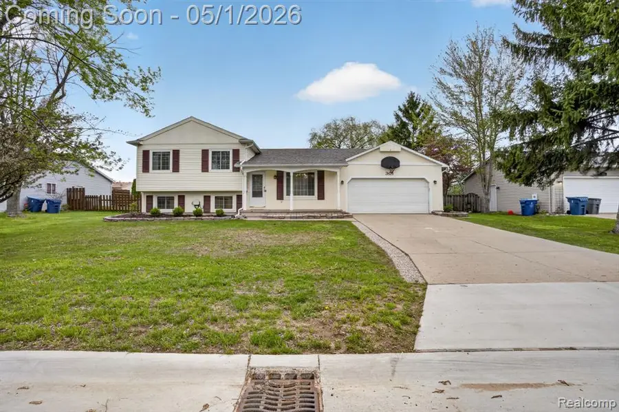 301 Lindenwood, Linden, MI 48451 - #2