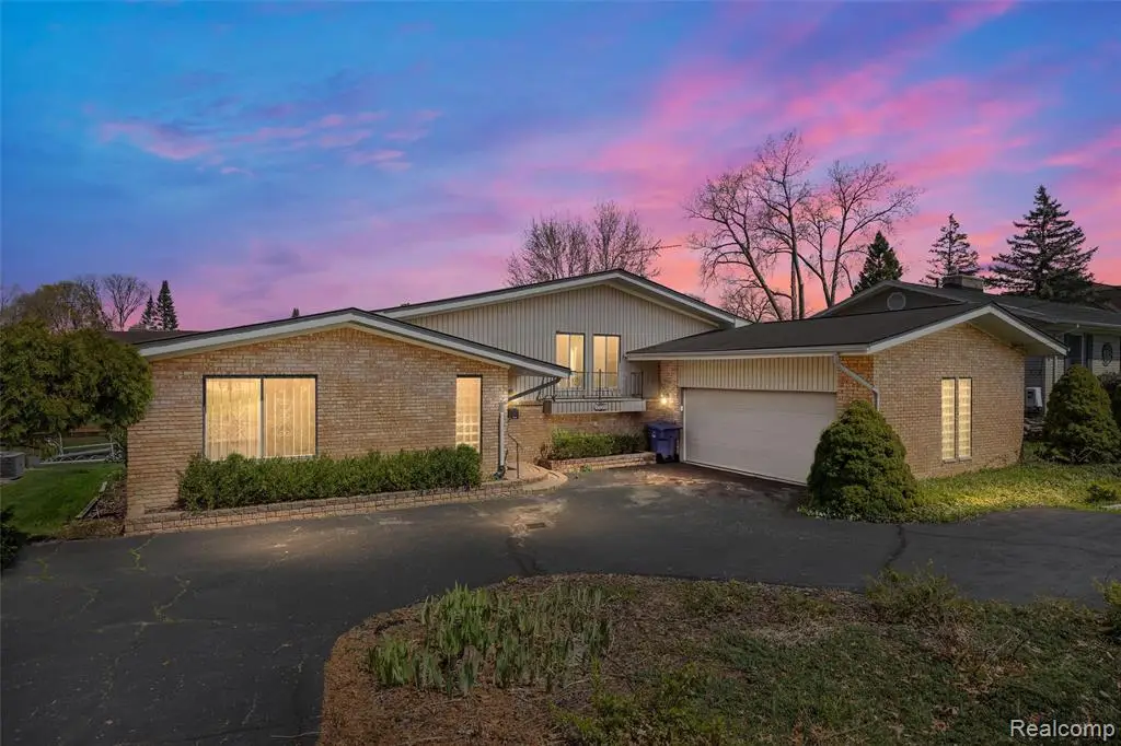 3036 Shawnee, Waterford, MI 48329 - #1