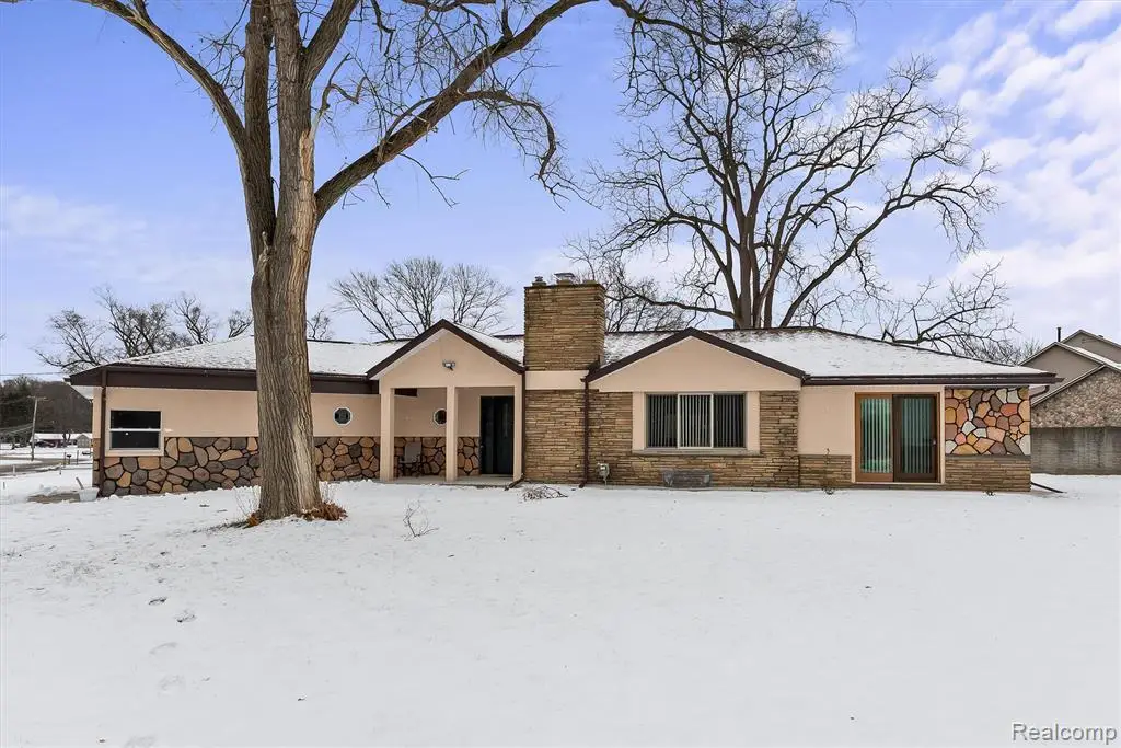 15500 Millar, Clinton Township, MI 48036 - #1