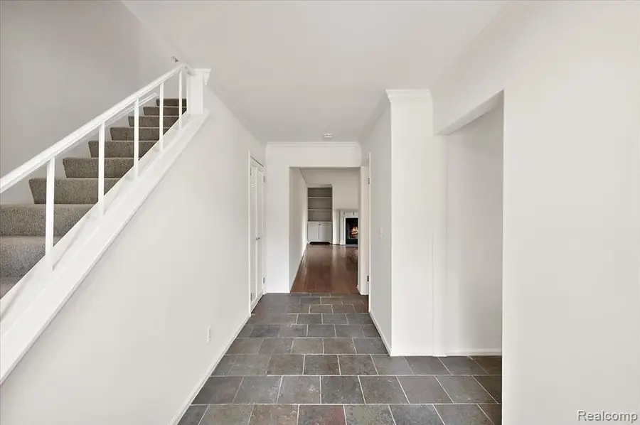 1000 Trailwood, Bloomfield Hills, MI 48301 - #3