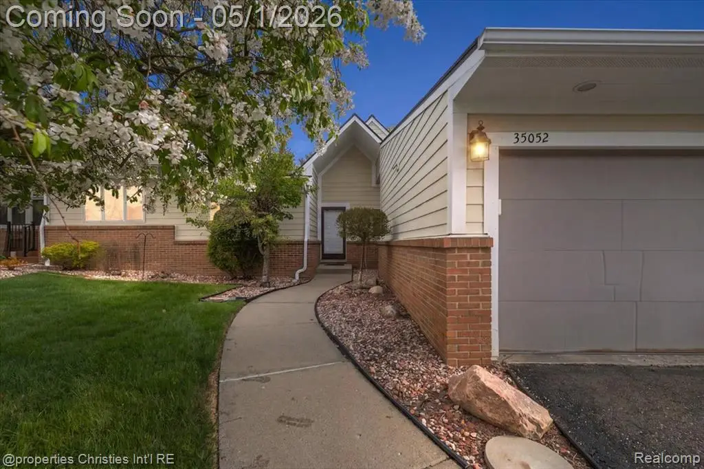 35052 Meadow, Farmington Hills, MI 48335 - #1