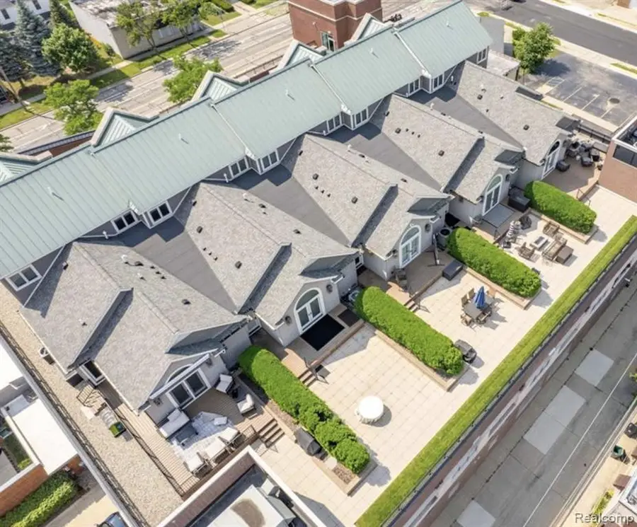 1009 S Washington #3, Royal Oak, MI 48067 - #2