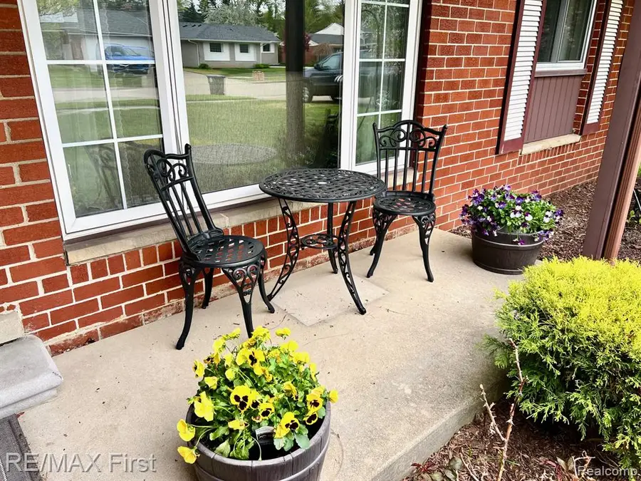 15662 Liverpool, Livonia, MI 48154 - #3