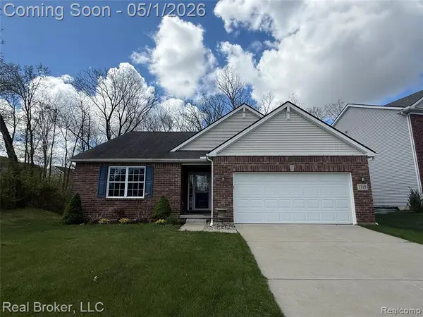 1313 Secretariat, Howell, MI 48843