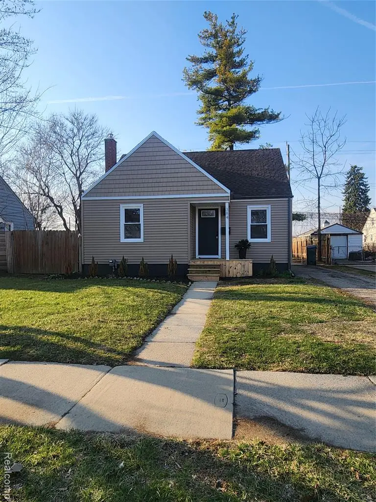 384 E Chesterfield, Ferndale, MI 48220 - #3