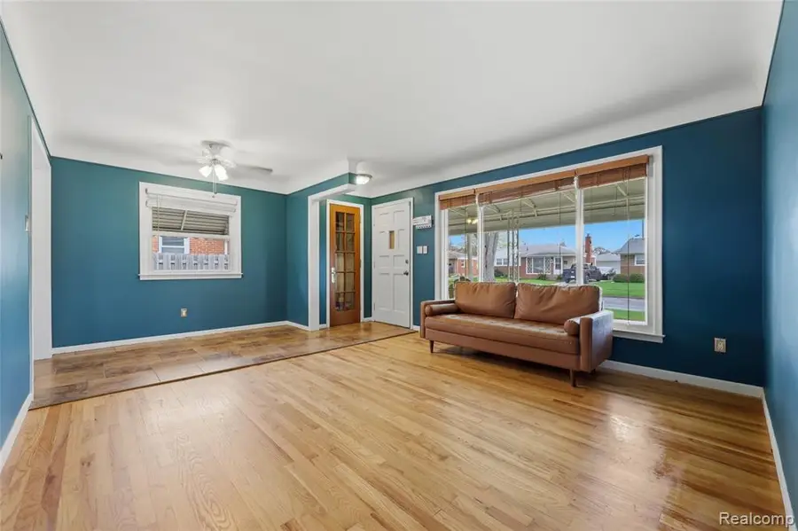 24920 Star Valley, Saint Clair Shores, MI 48080 - #3