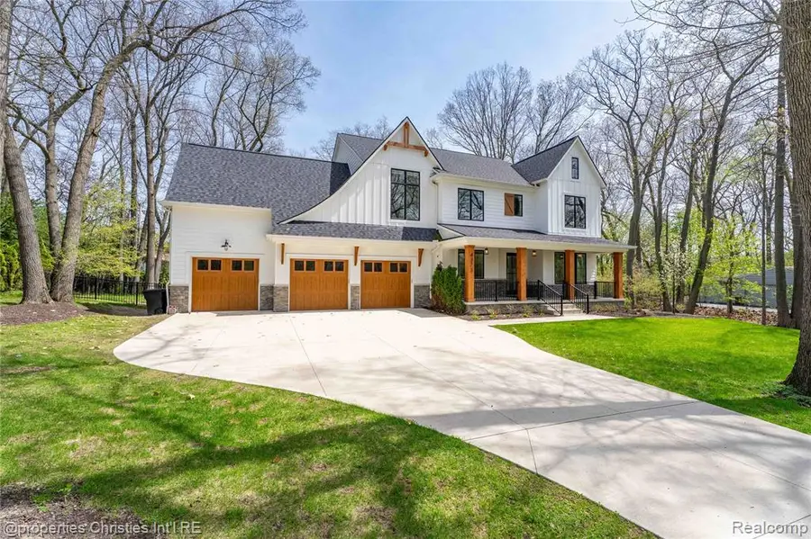 4375 Derry, Bloomfield Hills, MI 48302 - #2