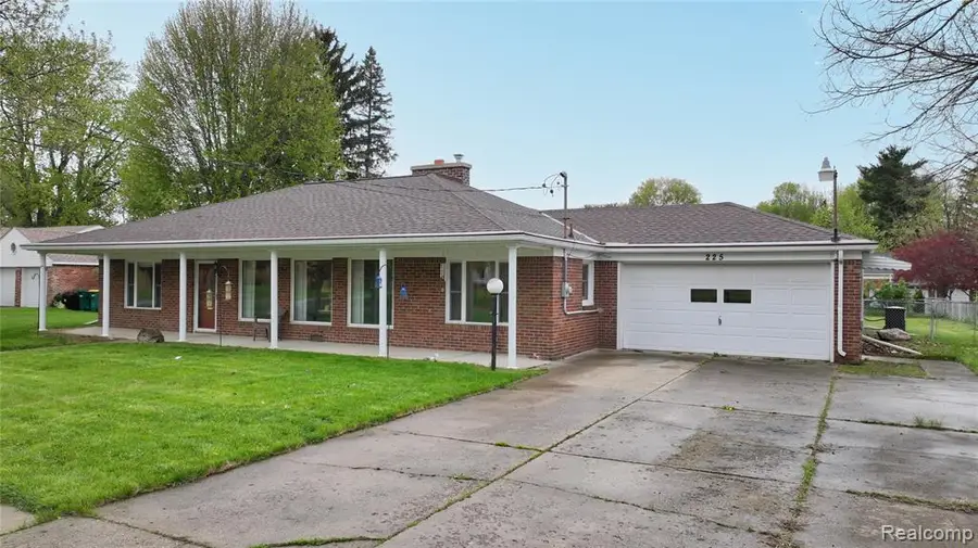 225 E Park, Flushing, MI 48433 - #2