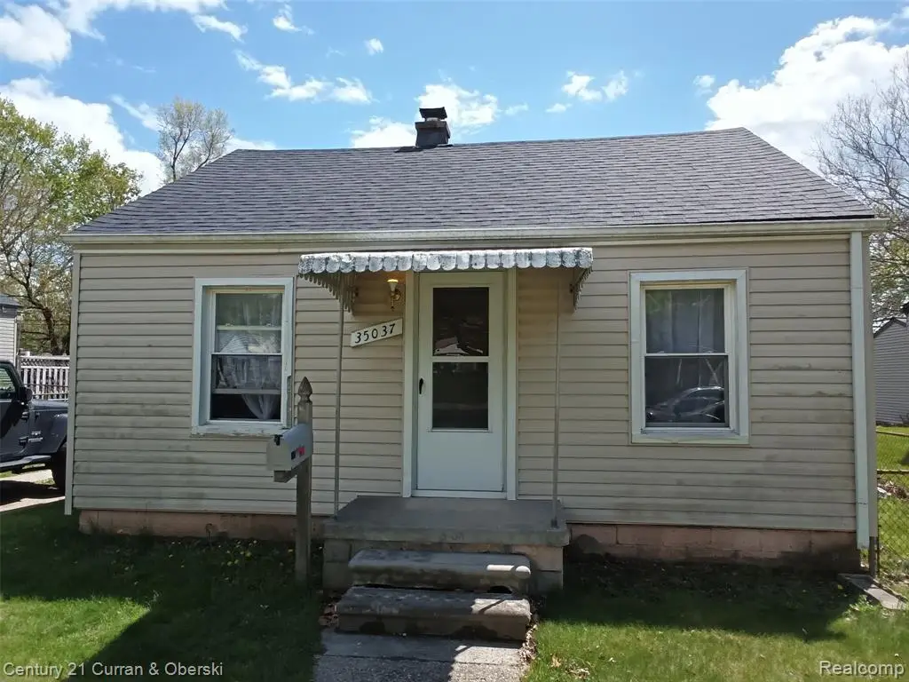 35037 Harroun, Wayne, MI 48184 - #1