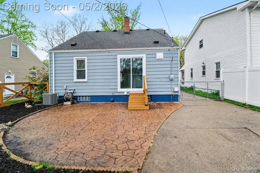 151 Highland, Clawson, MI 48017 - #2