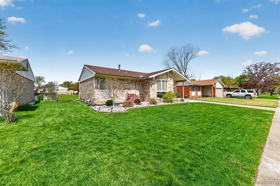 23712 Cedar Ridge, Romulus, MI 48174 - #2