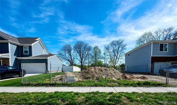 3725 Oxford, Berkley, MI 48072