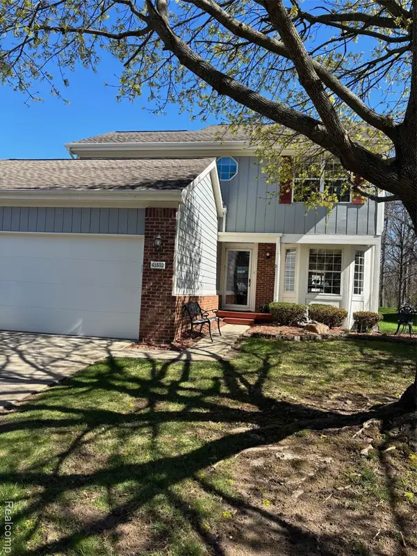 41532 Belden, Novi, MI 48377