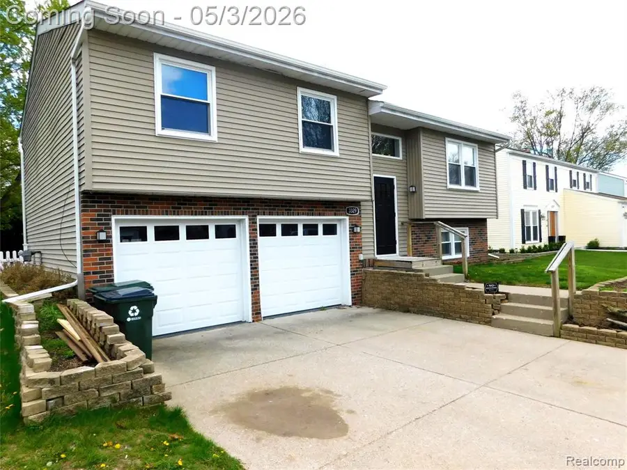3329 Millcrest, Lake Orion, MI 48360 - #2