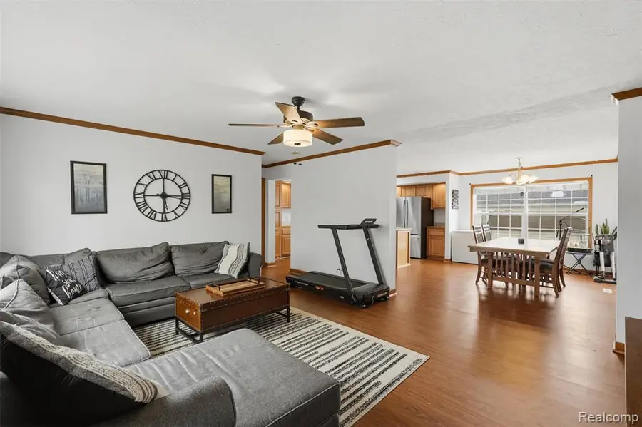 11105 Wood Run, South Lyon, MI 48178 - #3