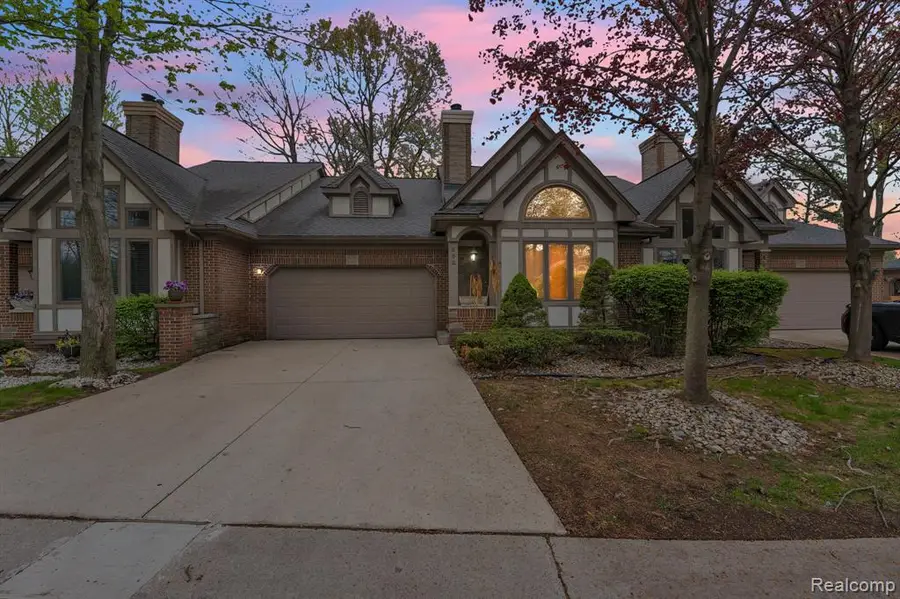 852 N Beech Daly, Dearborn Heights, MI 48127 - #2