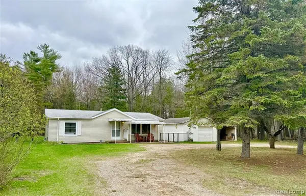 1851 S Loxley, Houghton Lake, MI 48629