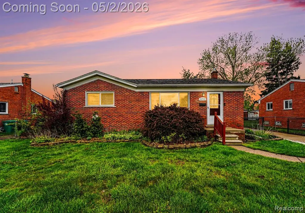 32533 Cambridge, Garden City, MI 48135 - #1