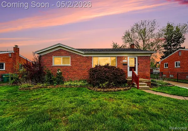 32533 Cambridge, Garden City, MI 48135
