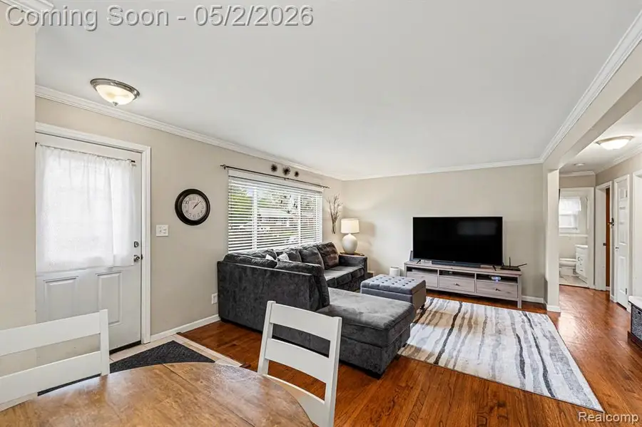 32533 Cambridge, Garden City, MI 48135 - #3