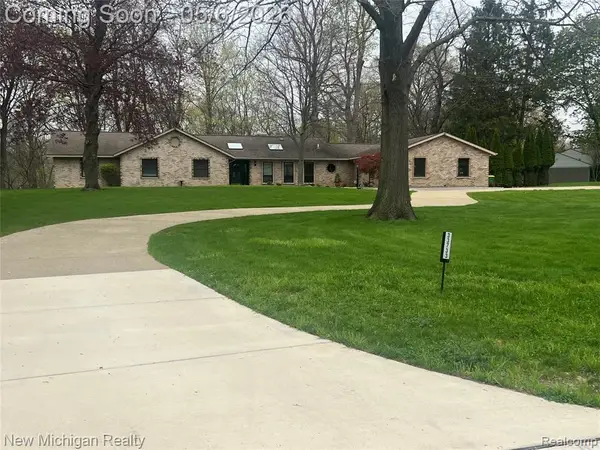 33733 Braebury, Farmington Hills, MI 48331
