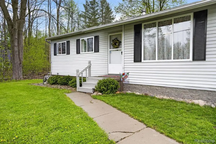 6401 N Webster, Mount Morris, MI 48458 - #3