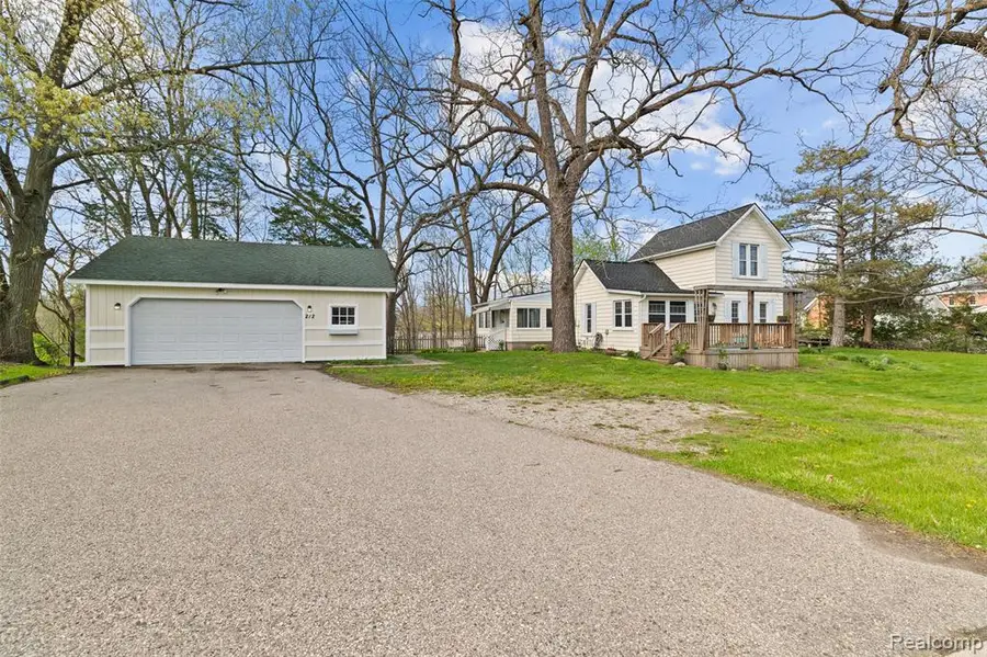 212 Brighton Lake, Brighton, MI 48116 - #2