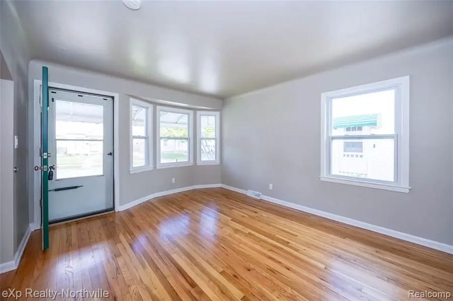 423 Campbell, River Rouge, MI 48218 - #3