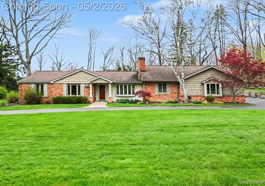 2080 Teggerdine, White Lake, MI 48386 - #2