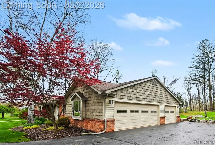 2080 Teggerdine, White Lake, MI 48386 - #3