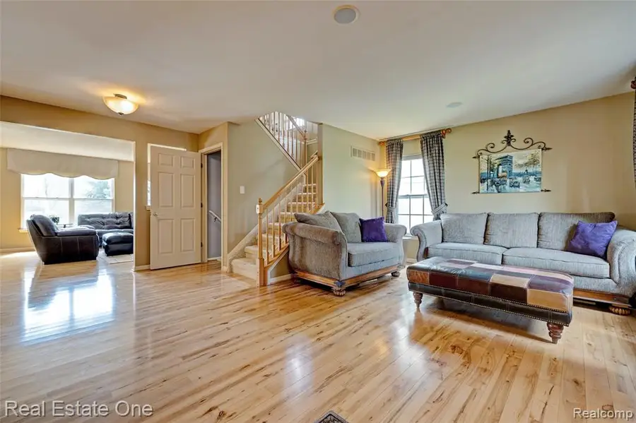 650 Eastlake, Oxford, MI 48371 - #2