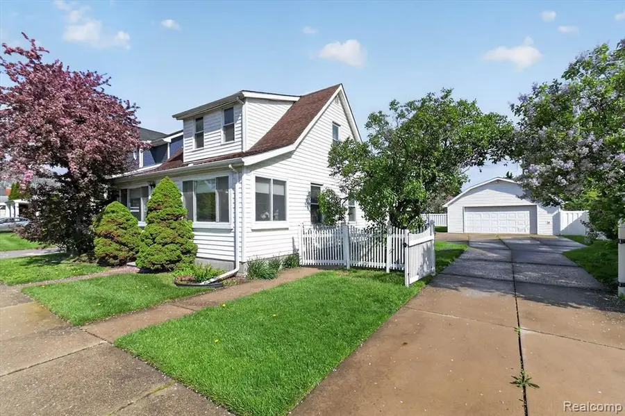 1518 Chestnut, Wyandotte, MI 48192 - #2