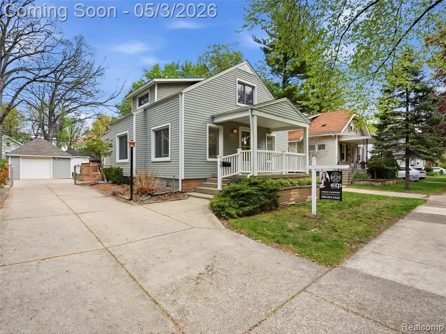 39 Woodward Heights, Pleasant Ridge, MI 48069 - #2