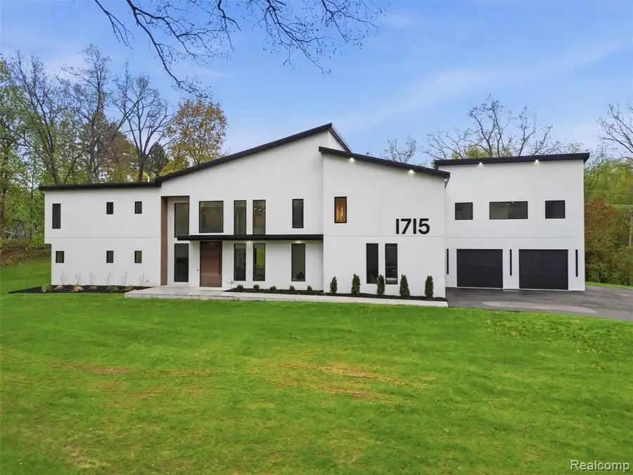 1715 Lone Pine, Bloomfield Hills, MI 48302 - #2