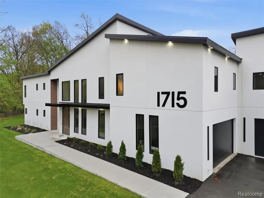 1715 Lone Pine, Bloomfield Hills, MI 48302 - #3