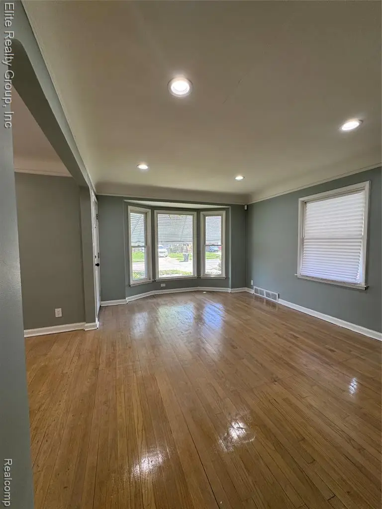 19351 Plainview, Detroit, MI 48219 - #2