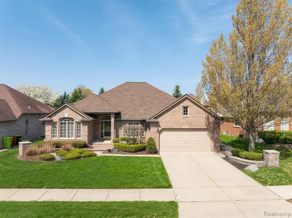 49213 Dunhill, Macomb, MI 