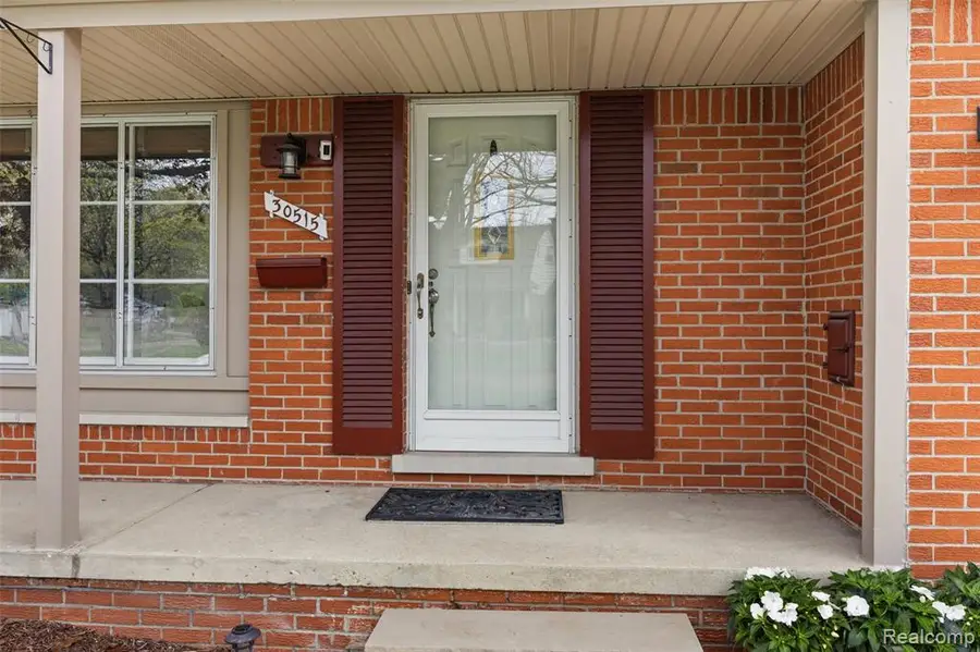 30515 Jeanine, Livonia, MI 48152 - #2