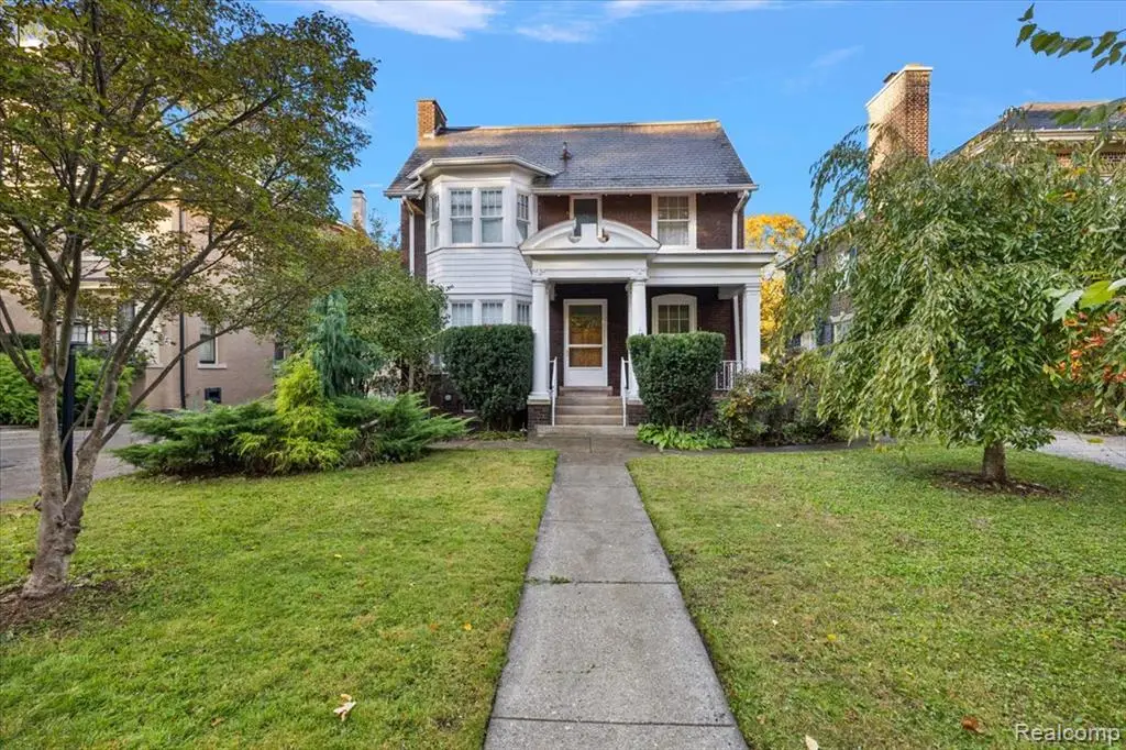 2233 Iroquois, Detroit, MI 48214 - #1