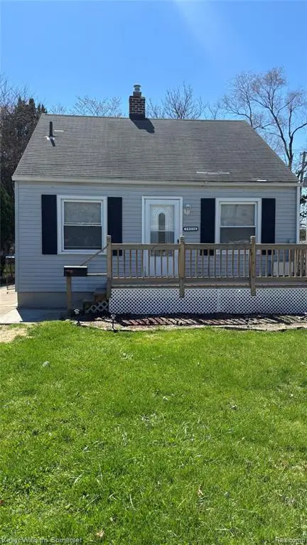 19216 Woodside, Harper Woods, MI 48225