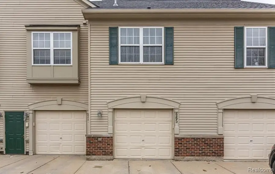 665 Abbington, Howell, MI 48843 - #2