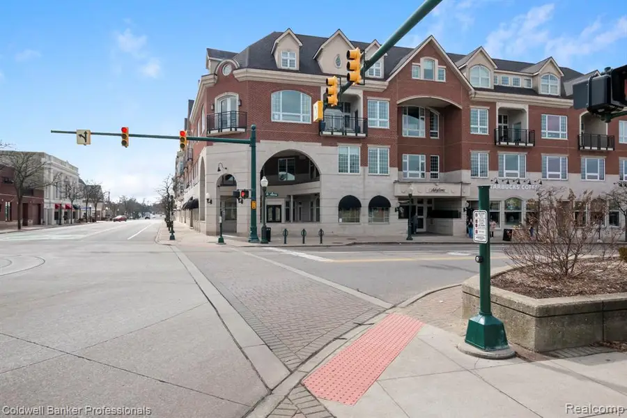 801 W Ann Arbor #306, Plymouth, MI 48170 - #2